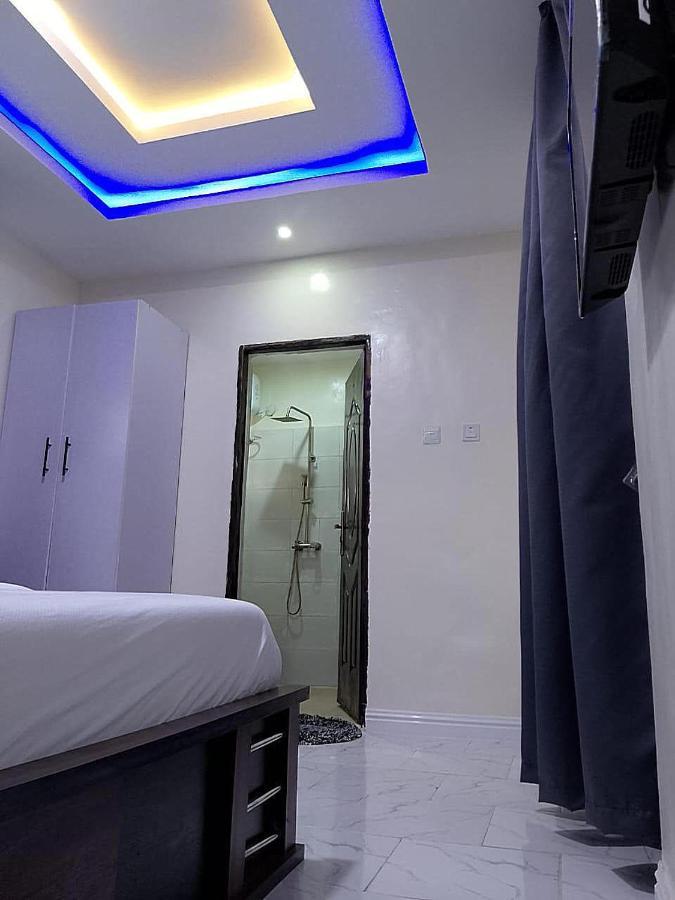 Jka 1-bedroom-apt 24hrs Power Unlimited Wifi , Garden Patio Area,free Daily Housekeeping Apartment Lagos