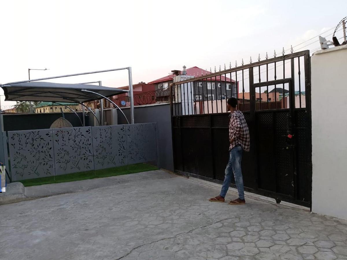 Jka 1-bedroom-apt 24hrs Power Unlimited Wifi , Garden Patio Area,free Daily Housekeeping Apartment