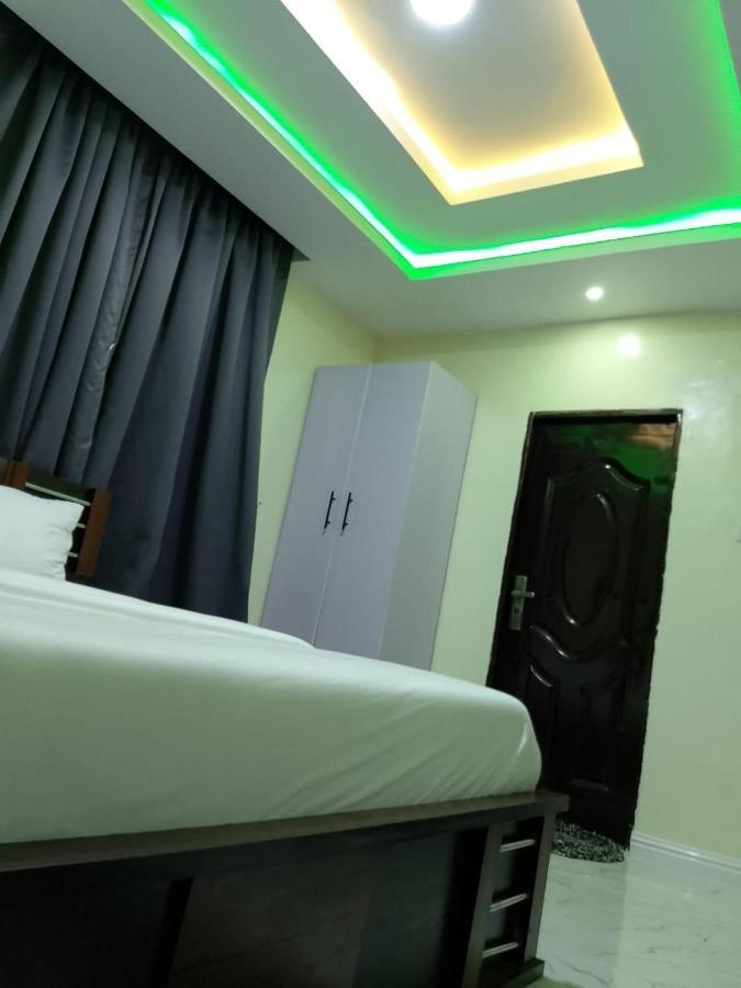 Apartment Jka 1-bedroom-apt 24hrs Power Unlimited Wifi , Garden Patio Area,free Daily Housekeeping *