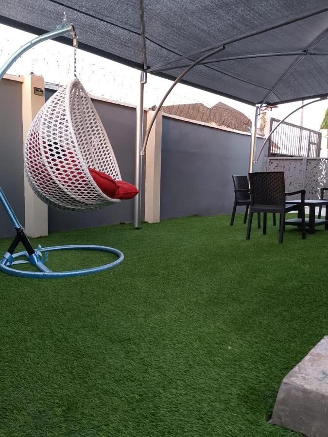 Apartment Jka 1-bedroom-apt 24hrs Power Unlimited Wifi , Garden Patio Area,free Daily Housekeeping